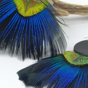 Anne Kalonji Plumassière - Artisan d'art - création de bijoux et de pièces de décoration en plumes naturelles